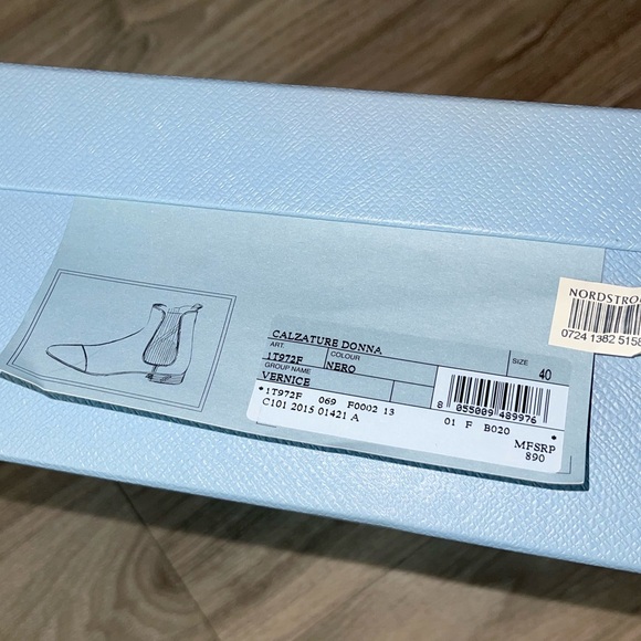 (9 1/2) Prada Boots (Calzature Donna) - Picture 4 of 8